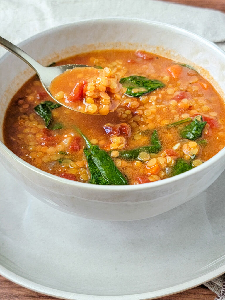 Mediterranean Lentil Soup with Spinach 