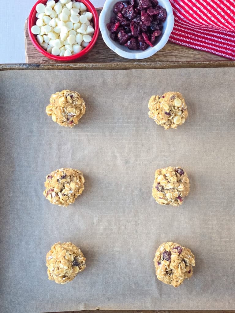 Cranberry White Chocolate Oatmeal Cookies -preparation