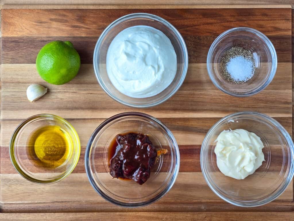 Chipotle Crema Ingredients