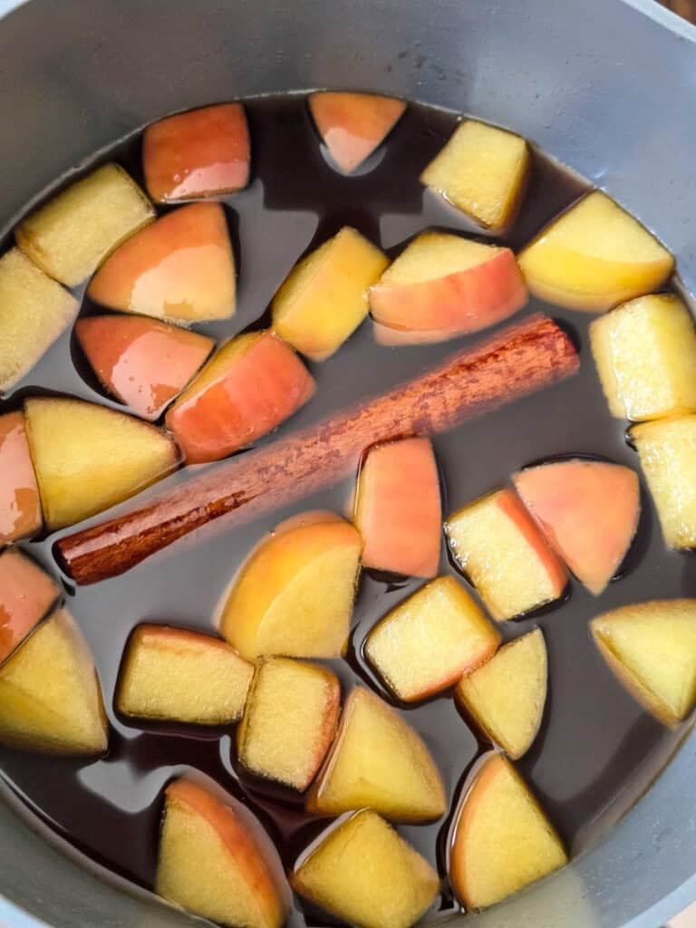 Apple Brown Sugar Syrup preparation